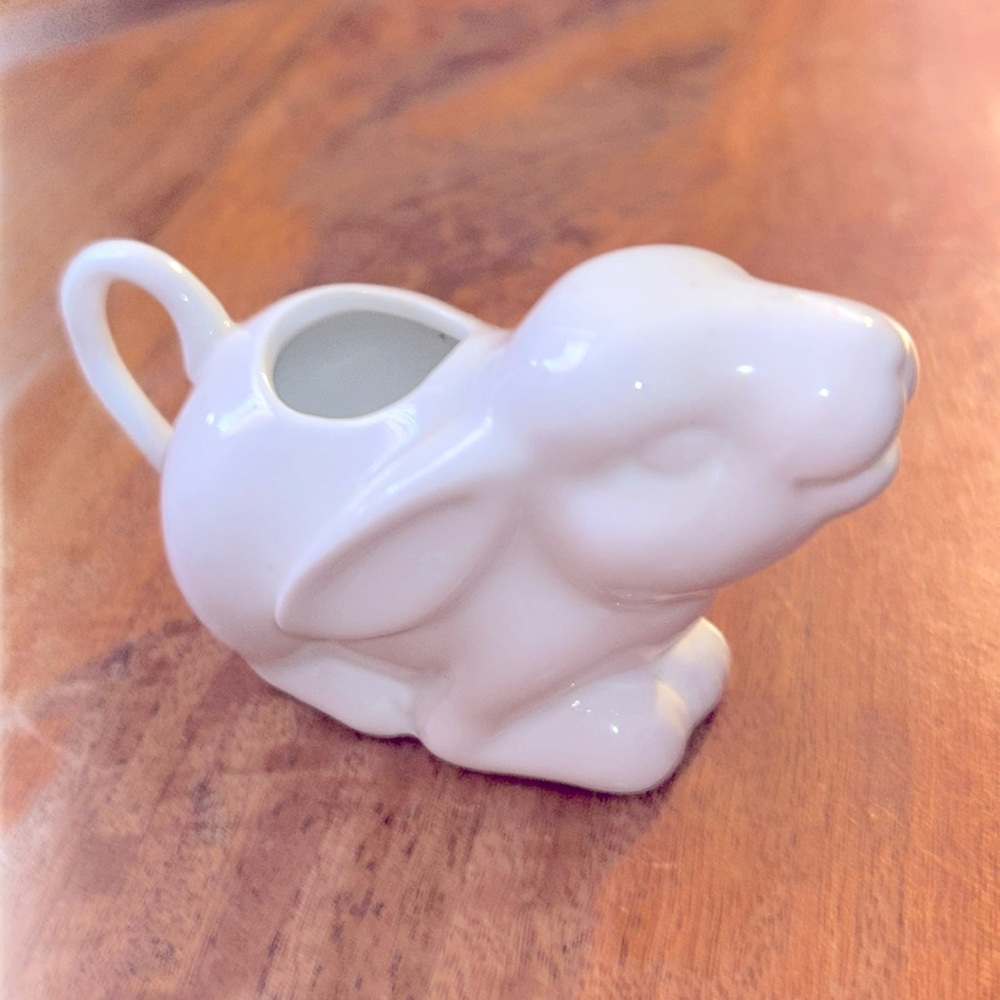 Bistro Blanc Ceramic rabbit Creamer Farmhouse Kitchen 3" Tall White